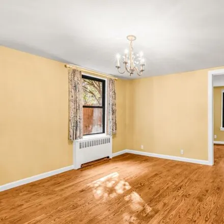 Image 2 - 136 West 13th Street, New York, NY 10011, USA - Townhouse for sale