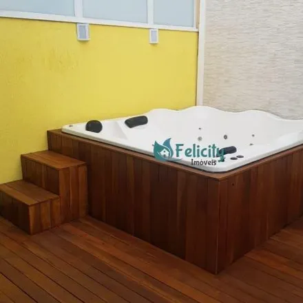 Buy this 3 bed house on Rua São Francisco de Assis in Parque Maria Domitila, São Paulo - SP
