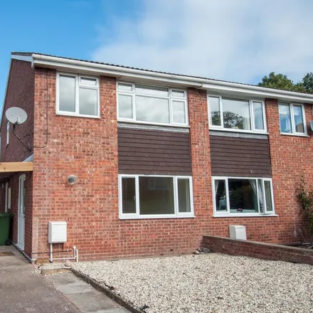 Rent this 3 bed duplex on Rowan Close in Ross-on-Wye, HR9 5RW