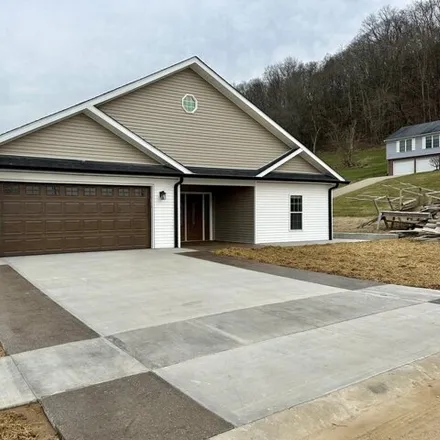 Buy this 4 bed house on 1266 Gillock Avenue in Carrollton, KY 41008
