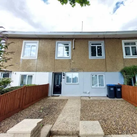Rent this 3 bed townhouse on 97 Hazel Grove in Welham Green, AL10 9DY