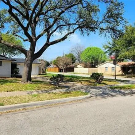 Buy this 3 bed house on 3244 Cherrydale Drive in Farmers Branch, TX 75234
