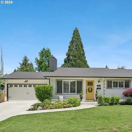 Buy this 3 bed house on 1780 Southwest 139th Avenue in Beaverton, OR 97005