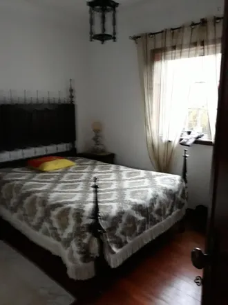 Rent this 3 bed room on Casa China in Rua São Tomé e Príncipe, 4430-195 Vila Nova de Gaia