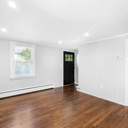 Rent this 3 bed house on 23 Hill Street in Bernardsville, NJ 07924