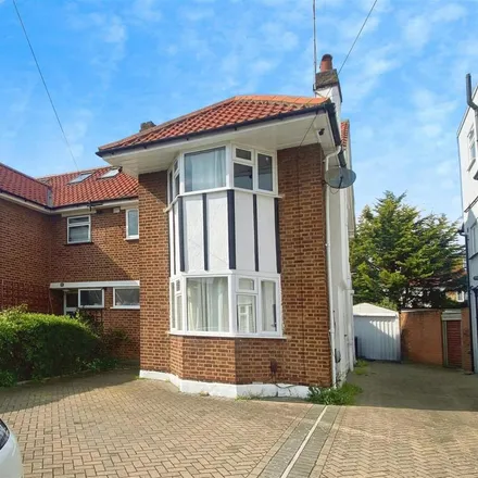 Image 1 - 24 Devonshire Road, London, NW7 1LL, United Kingdom - Duplex for rent