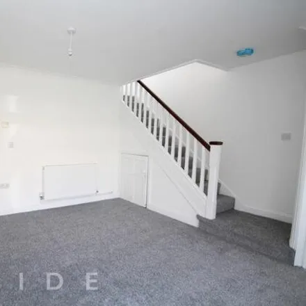 Image 2 - Mountain Ash, Rochdale, OL12 7JD, United Kingdom - Townhouse for rent