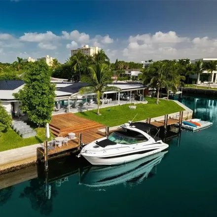 Image 1 - 2415 Magnolia Drive, Keystone Islands, North Miami, FL 33181, USA - House for sale