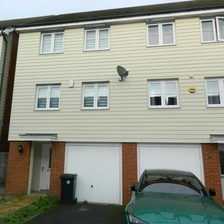 Image 1 - Trumper Way, Slough, SL1 5EZ, United Kingdom - Townhouse for sale