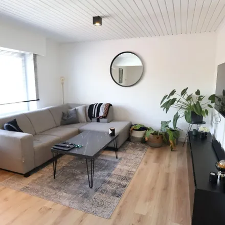 Rent this 1 bed apartment on Nijverheidsstraat 5C in 8800 Roeselare, Belgium