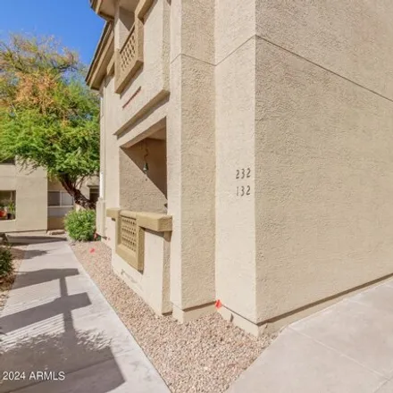Image 2 - 1884 East Morten Avenue, Phoenix, AZ 85020, USA - Apartment for sale