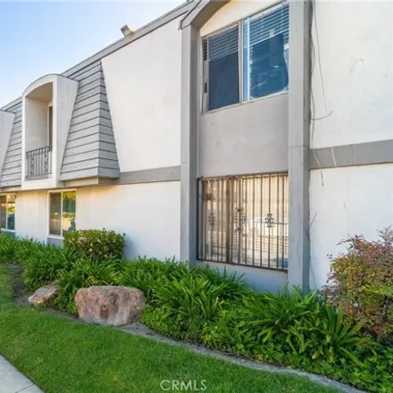 Buy this 2 bed condo on 5564 Ackerfield Avenue in Long Beach, CA 90805