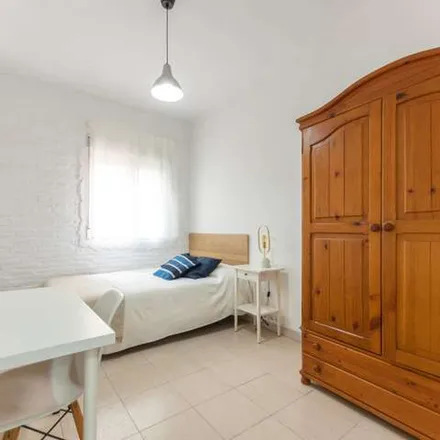 Image 3 - Carrer de Campoamor, 46021 Valencia, Spain - Apartment for rent