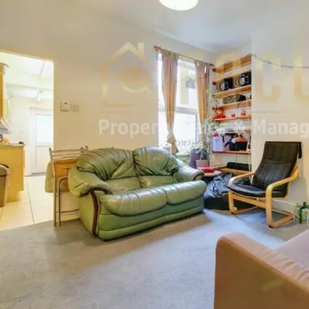 Rent this 3 bed townhouse on Victoria News & Booze in Hartopp Road, Leicester
