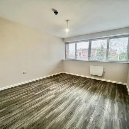 Image 2 - Northwood House, Goodiers Drive, Salford, M5 4QH, United Kingdom - Apartment for rent