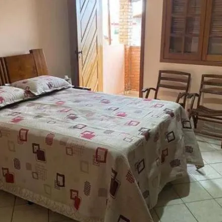 Buy this 3 bed house on Rua Tubarão in Cardoso, Belo Horizonte - MG