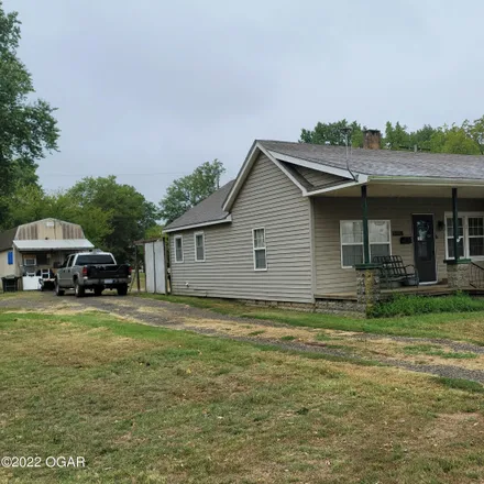Buy this 2 bed house on 327 North Ohio Avenue in Columbus, KS 66725