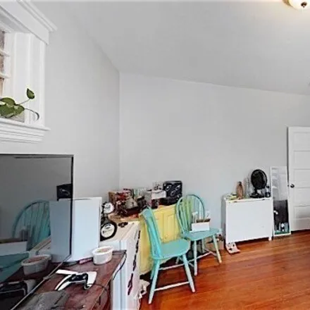 Image 4 - 6 Hinckley Street, Somerville, MA 02144, USA - Apartment for rent