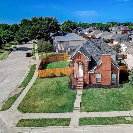 Image 9 - 1366 Creekview Drive, Lewisville, TX 75067, USA - House for sale