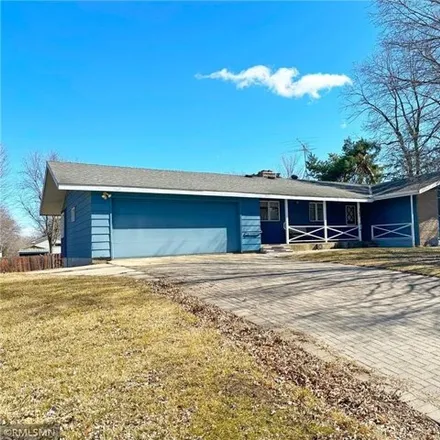 Image 1 - 356 Spruce Drive East, Annandale, Wright County, MN 55302, USA - House for sale