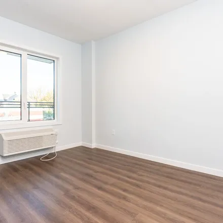 Rent this 2 bed apartment on OH! Bagel in 1755 Coney Island Avenue, New York