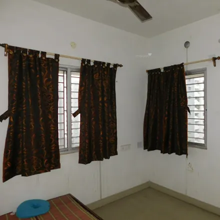 Rent this 3 bed apartment on unnamed road in Sodepur, Khardaha - 700110