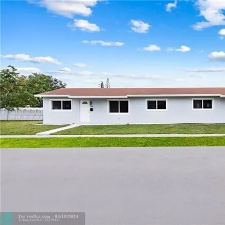 Image 1 - 630 Southeast 2nd Avenue, Dania Beach, FL 33004, USA - House for rent