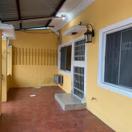 Buy this 3 bed house on José María Roura Oxandaberro in 090508, Guayaquil