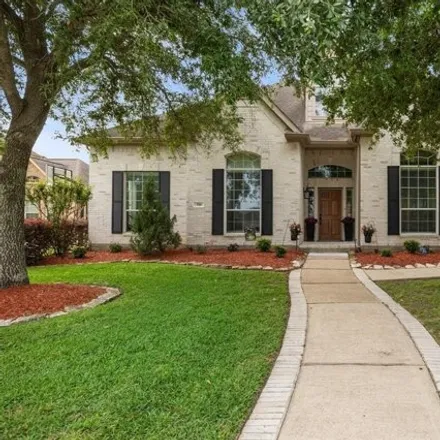 Buy this 5 bed house on 558 West Lake Drive in Friendswood, TX 77546