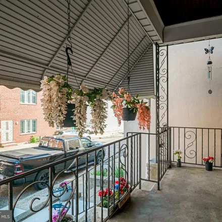 Image 3 - 358 Conarroe Street, Philadelphia, PA 19128, USA - Townhouse for sale