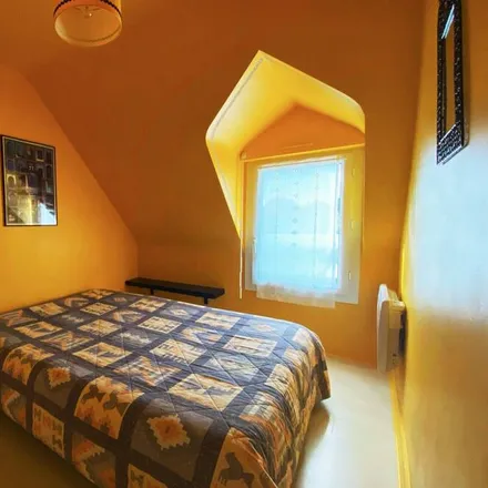 Rent this 2 bed house on Sarzeau in Rue de la Poste, 56370 Sarzeau
