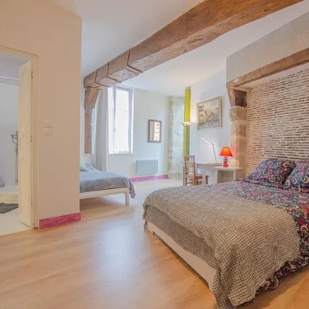 Rent this 3 bed house on Route de Nogent in 10370 Villenauxe-la-Grande, France