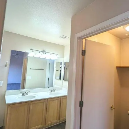 Image 9 - 5020 West Monte Cristo Avenue, Glendale, AZ 85306, USA - Apartment for rent