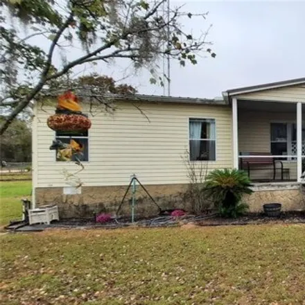 Buy this studio apartment on 13284 Southeast 28 Street in Levy County, FL 32668