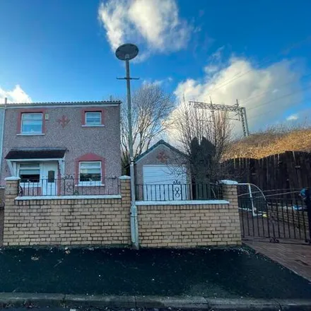 Buy this 2 bed house on Whifflet in Dundyvan Road at Barrowfield Street, Dundyvan Road