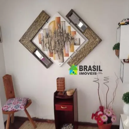 Buy this 3 bed house on Rua Hélio Brandão Dias in Região Urbana Homogênea XXIII, Poços de Caldas - MG