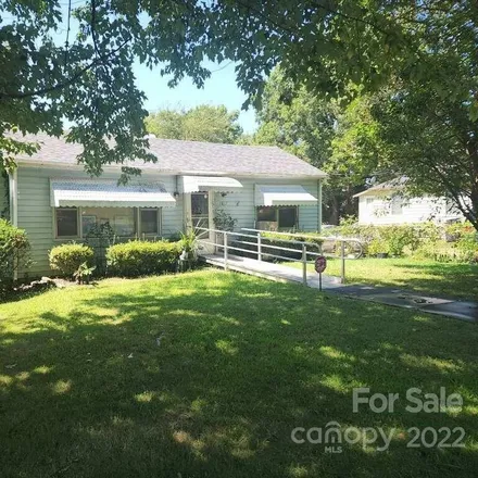 Image 1 - 3817 Alabama Avenue, Charlotte, NC 28216, USA - House for sale