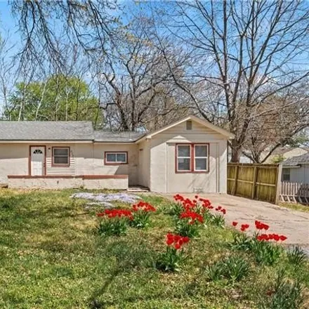 Buy this 2 bed house on 8237 Main Street in Kansas City, MO 64114