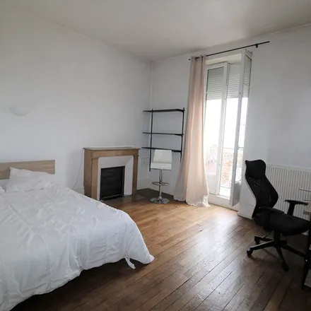 Image 6 - 3 Place des Ducs de Bourgogne, 21000 Dijon, France - Apartment for rent