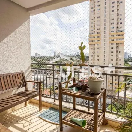 Buy this 3 bed apartment on Rua 53 in Jardim Goiás, Goiânia - GO