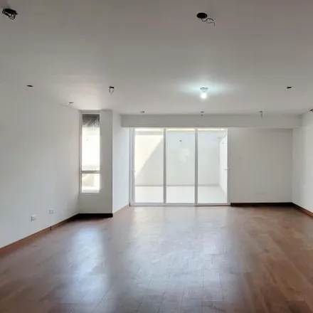 Buy this studio apartment on Batallón Tarma in Santiago de Surco, Lima Metropolitan Area 51132