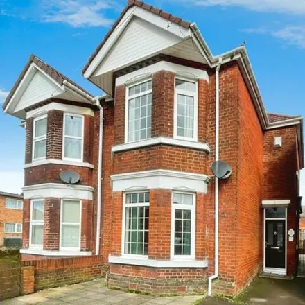Buy this 3 bed duplex on 65 Radstock Road in Southampton, SO19 2HR