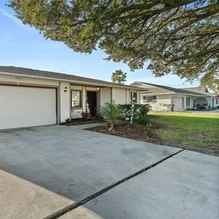 Buy this 3 bed house on 14 Coral Reef Court South in Palm Coast, FL 32137