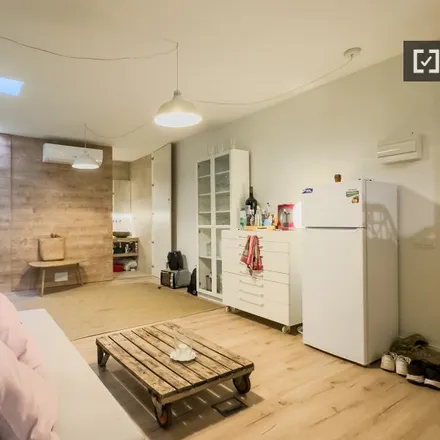 Rent this studio apartment on Carrer de la Paloma in 7, 08001 Barcelona