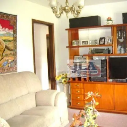 Buy this 3 bed house on Rua Valentin Klinczak 92 in São Lourenço, Curitiba - PR