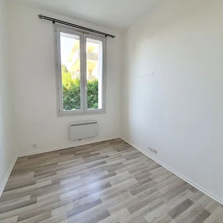 Image 3 - Rue de la Mare au Chanvre, 91700 Sainte-Geneviève-des-Bois, France - Apartment for rent