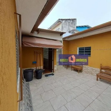 Buy this 3 bed house on Rua Lino Dalécio in Bairro dos Casa, São Bernardo do Campo - SP