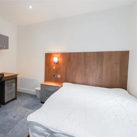 Rent this studio apartment on 46-47 Queens Road in Coventry, CV1 3EH