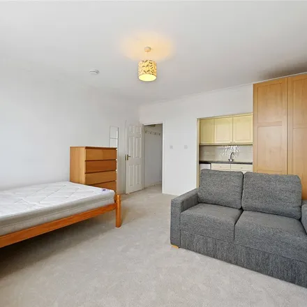 Image 2 - Ealing Cross, 85 Uxbridge Road, London, W5 5SA, United Kingdom - Apartment for rent