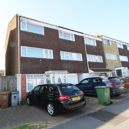 Rent this 3 bed house on Avon Drive in Kingshurst, B36 0TR